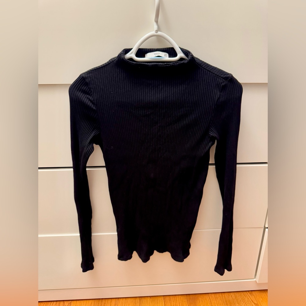 Mango long-sleeved t shirt for women’s.Size:S.Color:black.